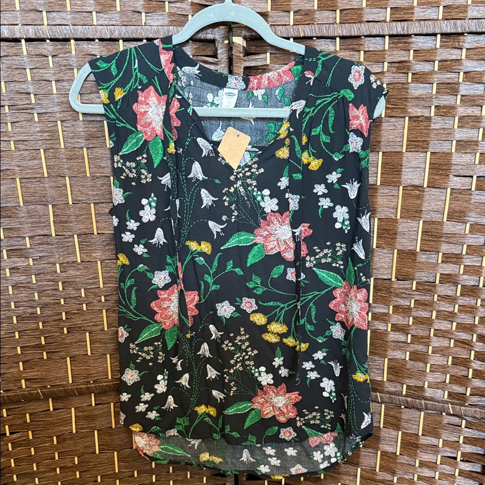 Old Navy Black Floral Sleeveless Blouse